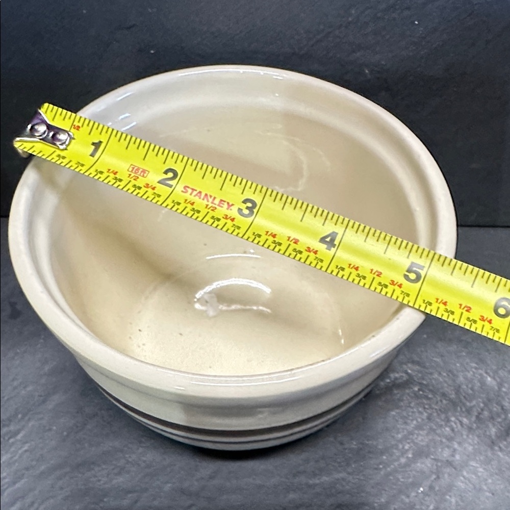 Mc coy made in the USA brown stripe 1 pint mix bowl model 125 - Picture 5 of 5